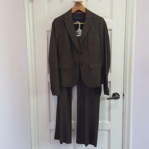 Banana Republic Women's Suit